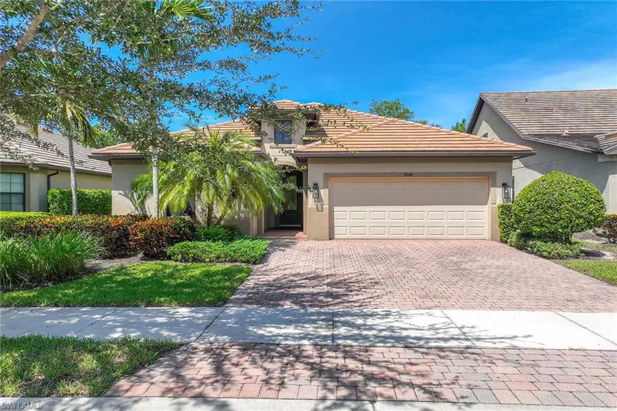7049 Live Oak DR, Naples, FL 34114