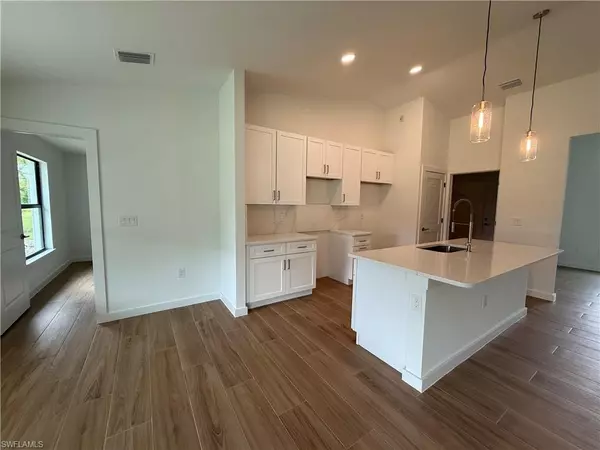 Lehigh Acres, FL 33976,2707 34th ST SW