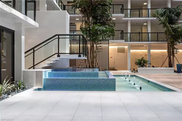 Naples, FL 34103,4031 Gulf Shore BLVD N #10C