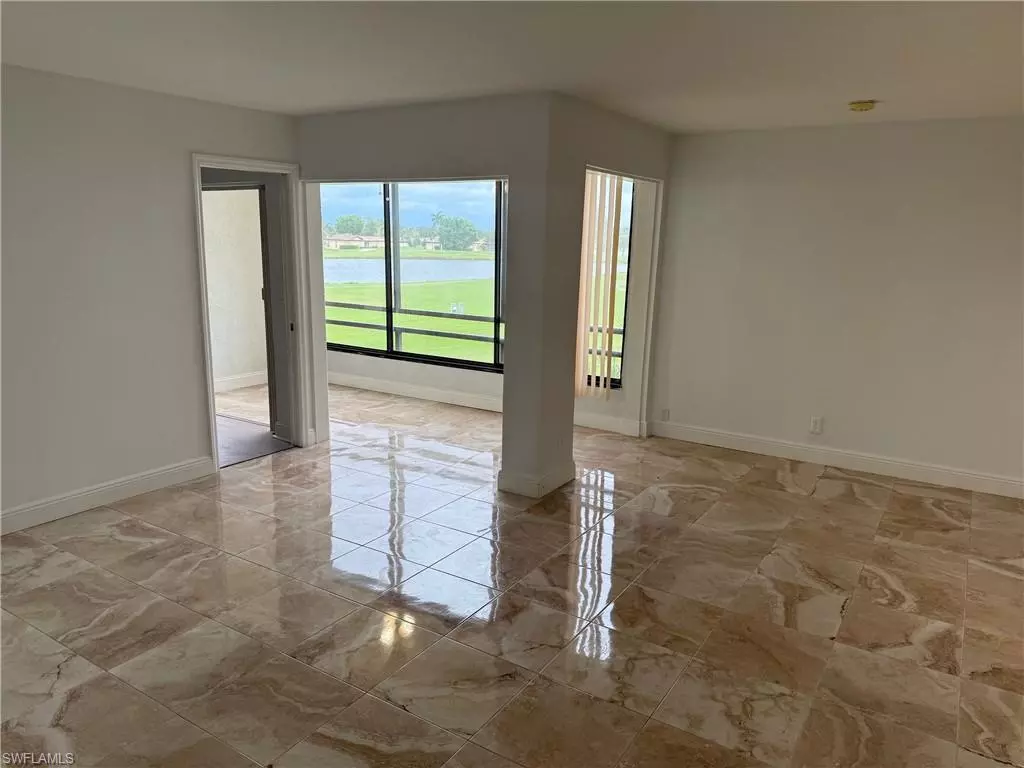 Naples, FL 34112,3655 Boca Ciega DR #201