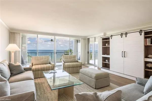 Naples, FL 34108,10691 Gulf Shore DR #502