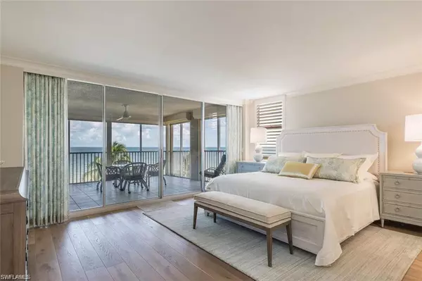 Naples, FL 34108,10691 Gulf Shore DR #502