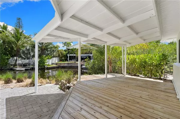 Naples, FL 34110,66 River CT