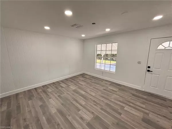 Naples, FL 34120,120 18th ST NE