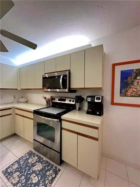 Naples, FL 34110,320 Horse Creek DR #105