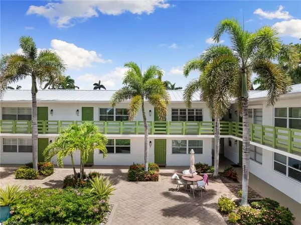 975 9th AVE S #19, Naples, FL 34102