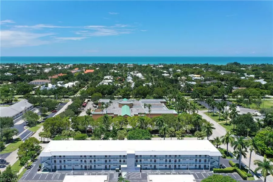 72 7th ST S #209, Naples, FL 34102