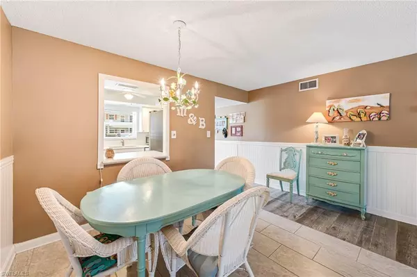 Naples, FL 34113,200 Valley Stream DR #5B