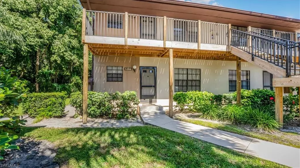 5288 Treetops DR #I106, Naples, FL 34113