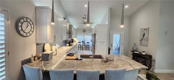 Naples, FL 34104,421 Kings WAY