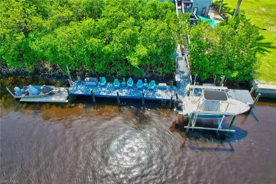 936 Panther Creek LN, Everglades City, FL 34139