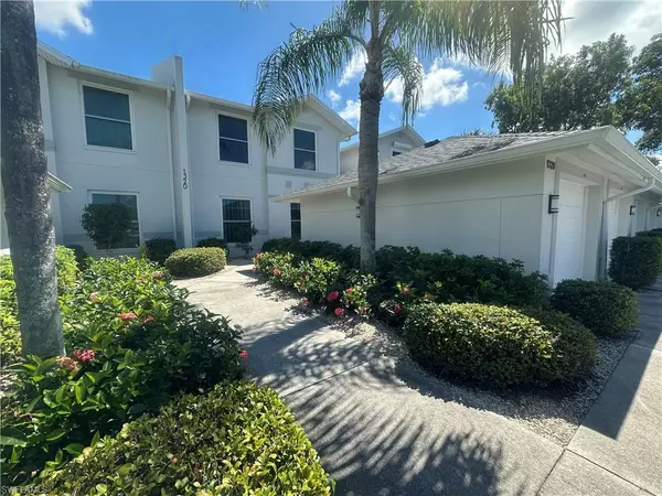 Naples, FL 34110,1320 Charleston Square DR #203