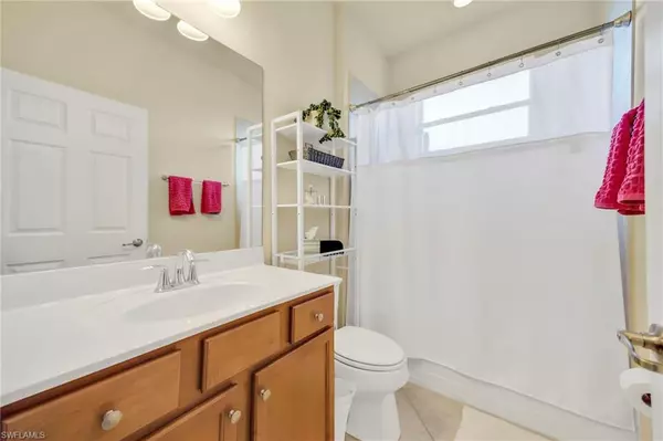 Naples, FL 34114,14560 Grapevine DR