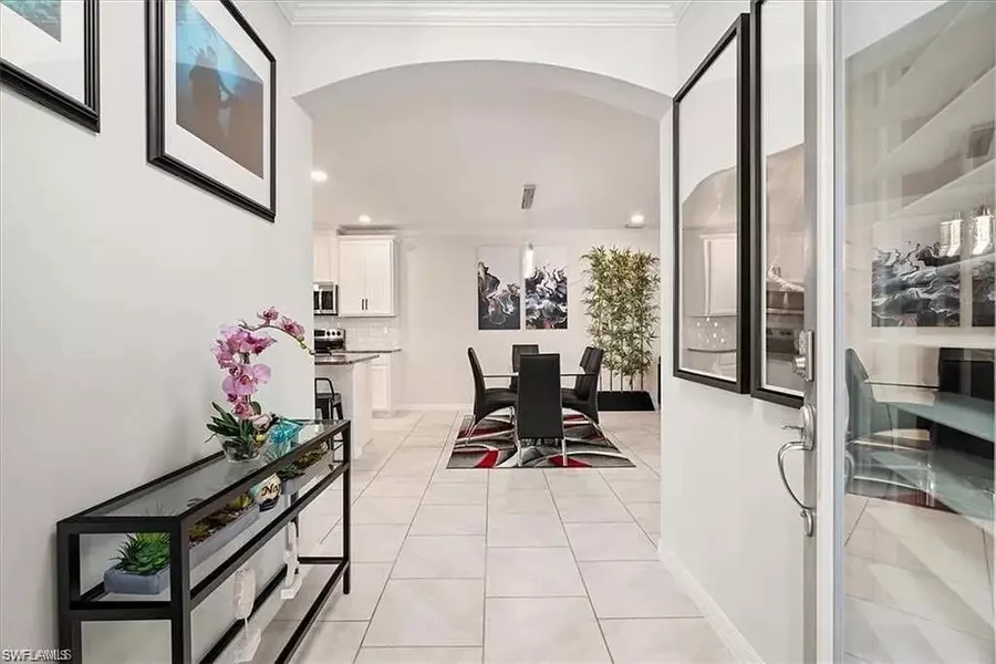 14672 Edgewater CIR, Naples, FL 34114