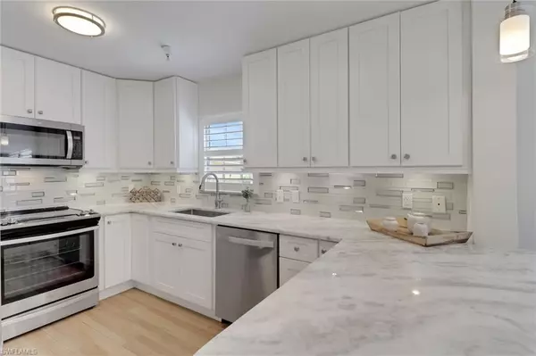Naples, FL 34112,4430 Botanical Place CIR #101