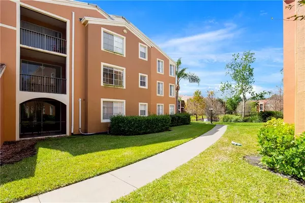 1225 Reserve WAY #102, Naples, FL 34105