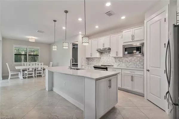 Alva, FL 33920,16495 Windsor WAY