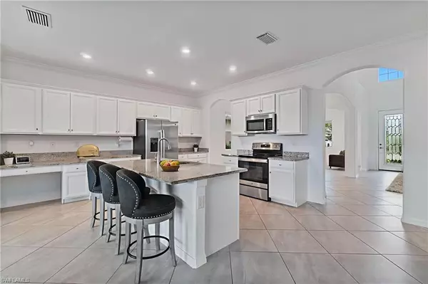 Naples, FL 34120,2118 Hamlin ST