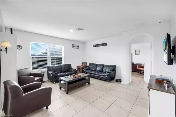 Naples, FL 34120,4180 68th AVE NE