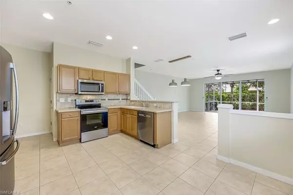 Naples, FL 34110,16162 Ravina WAY #65