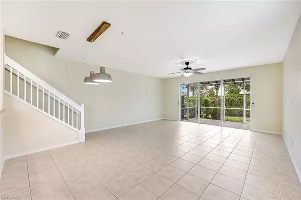 Naples, FL 34110,16162 Ravina WAY #65