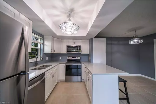 Fort Myers, FL 33908,17452 Silver Fox DR #D