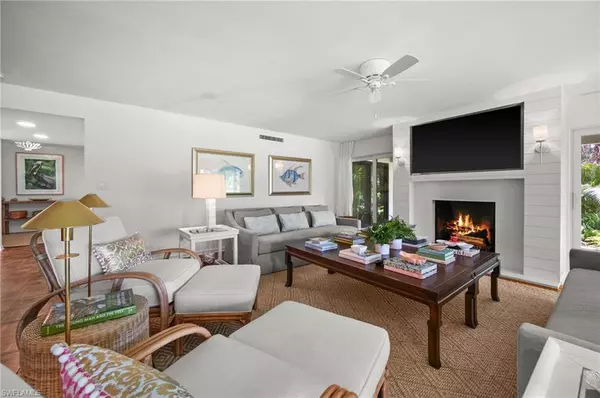 Naples, FL 34105,100 Tall Pine LN #1101
