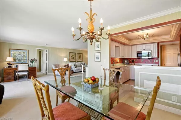 Naples, FL 34103,2400 Gulf Shore BLVD N #804