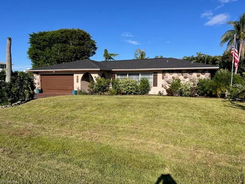 6765 Overlook DR, Fort Myers, FL 33919