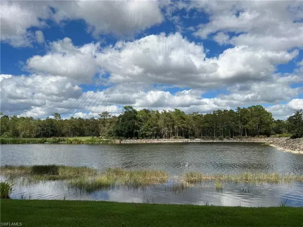 8555 Naples Heritage DR #214, Naples, FL 34112