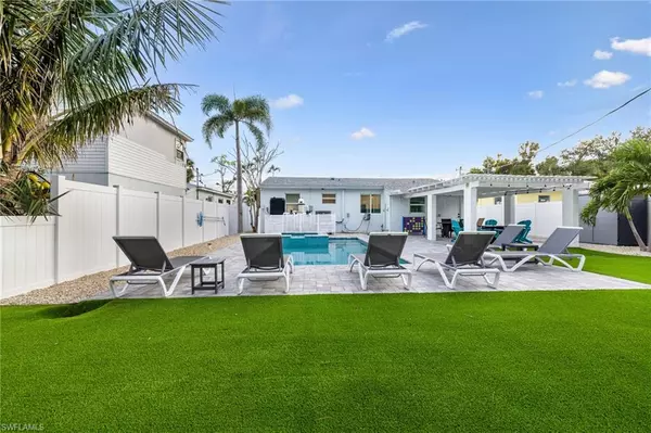 Fort Myers Beach, FL 33931,4831 Coquina RD