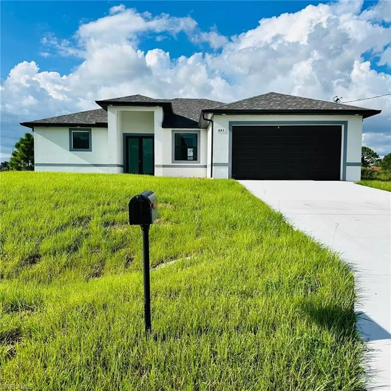 Lehigh Acres, FL 33974,841 Colyer ST E