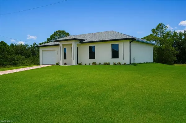 732 Troy AVE, Lehigh Acres, FL 33974