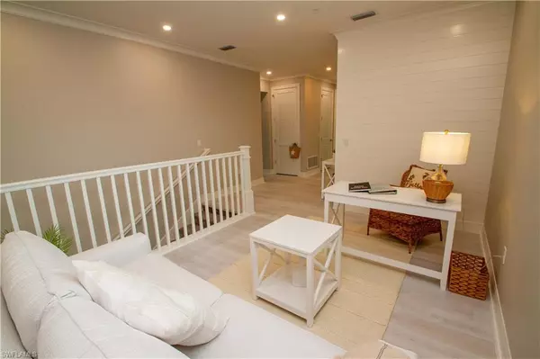 Naples, FL 34114,251 Indies DR E #202