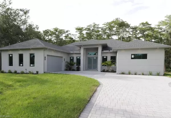 Naples, FL 34120,2461 Golden Gate BLVD E