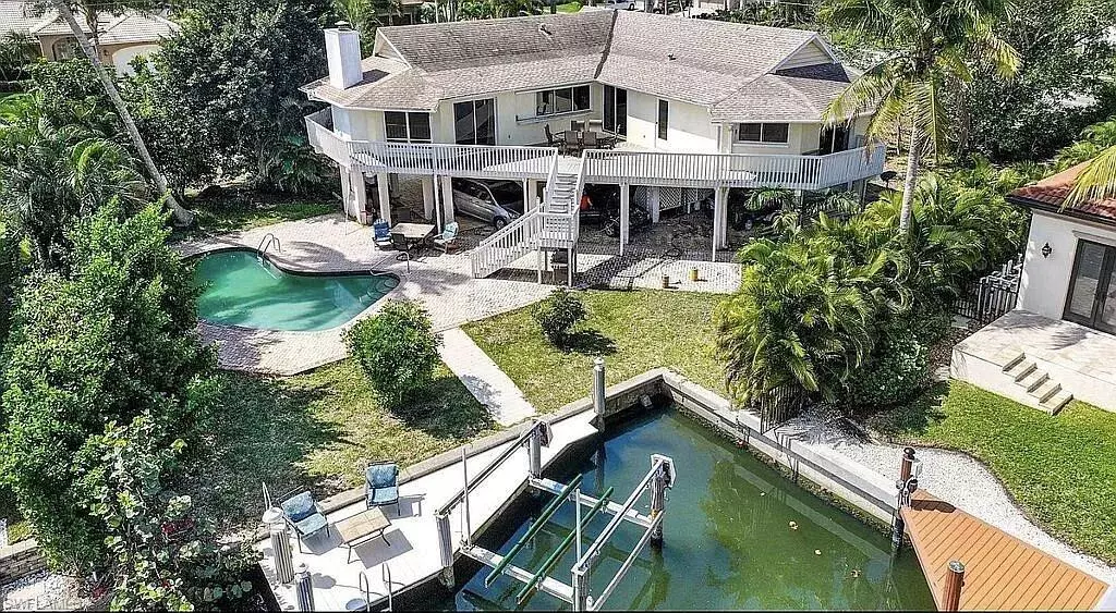 Marco Island, FL 34145,1800 Woodbine CT