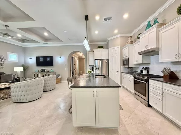 Naples, FL 34120,9432 Purple Martin CT