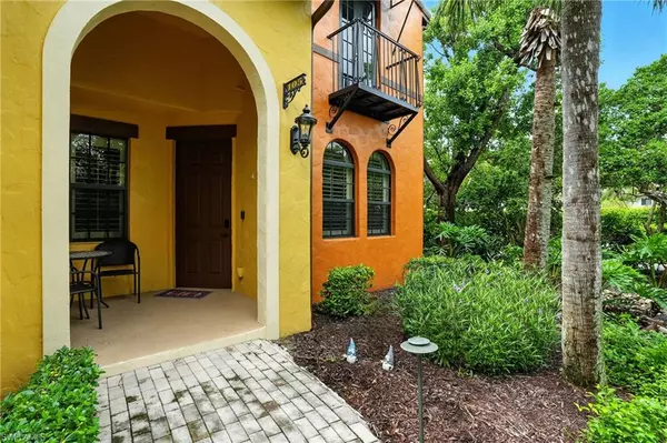 Naples, FL 34113,8941 MALIBU ST #105