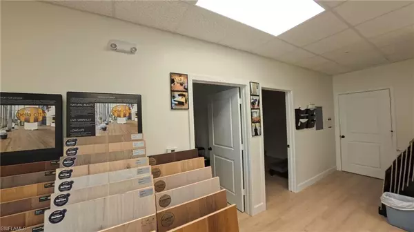 Fort Myers, FL 33912,8821 Business Park DR #406
