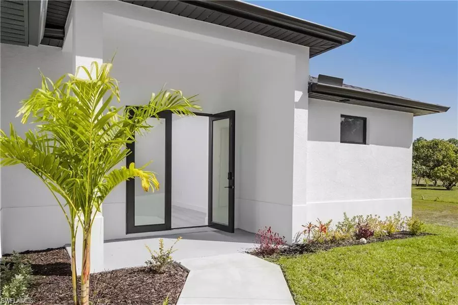821 Newell ST E, Lehigh Acres, FL 33974