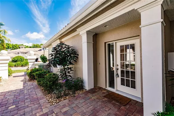 Naples, FL 34114,3940 Deer Crossing CT #4-203