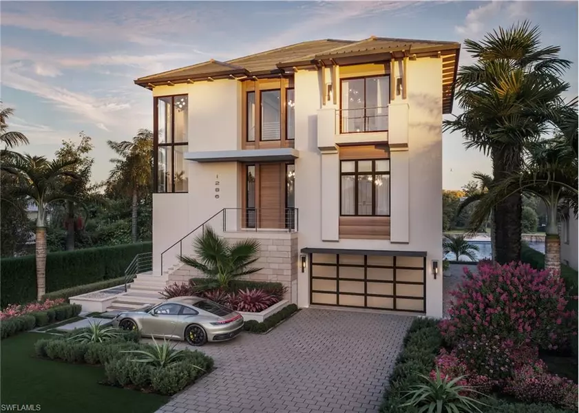 1286 Belaire CT, Naples, FL 34110