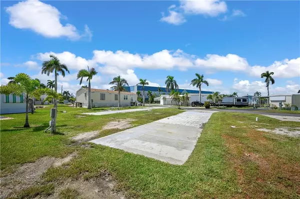 Fort Myers Beach, FL 33931,128 Cortez WAY