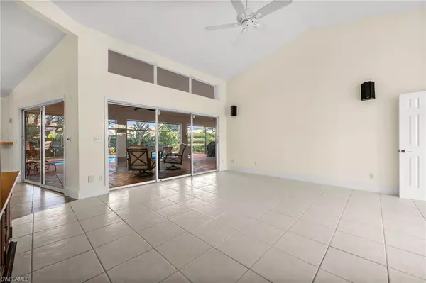 Naples, FL 34110,544 Roma CT