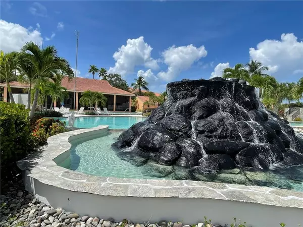 Naples, FL 34114,6660 Beach Resort DR #1013