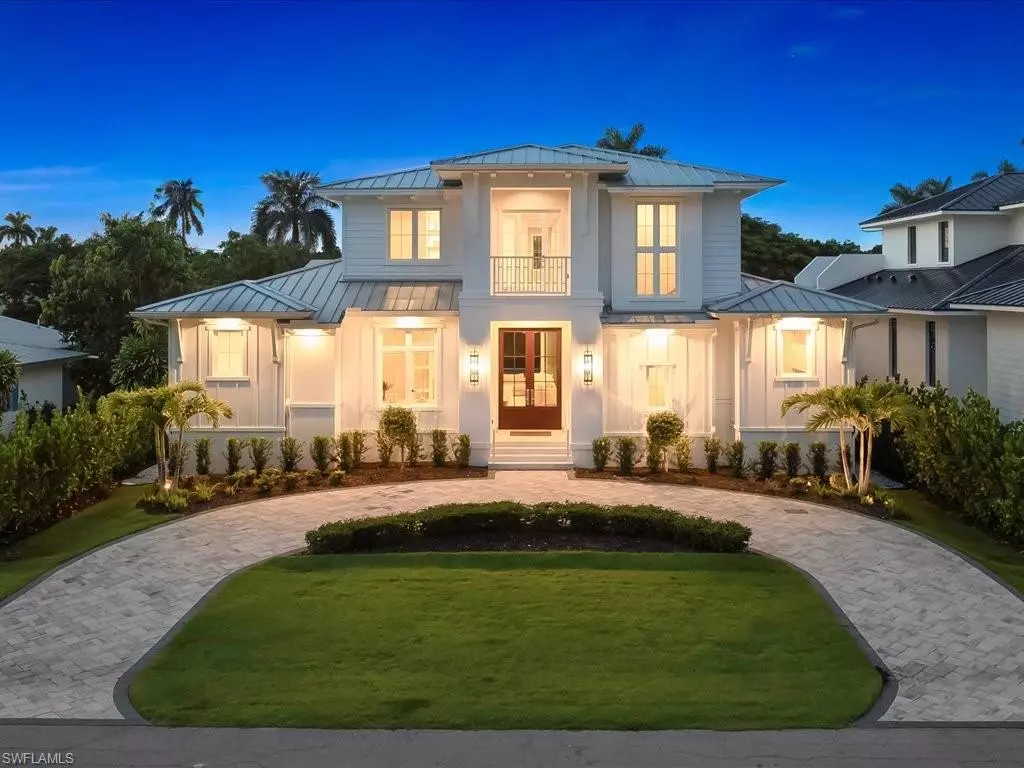Naples, FL 34102,1179 Broad AVE N