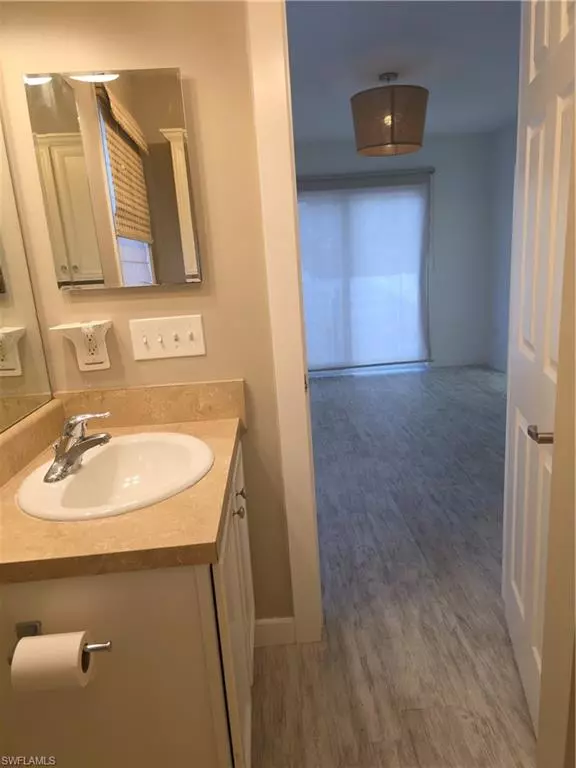 Naples, FL 34104,286 Leawood CIR