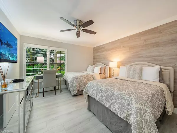 Naples, FL 34108,6080 Pelican Bay BLVD #104A