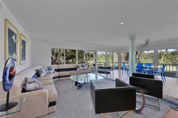 Naples, FL 34105,107 Clubhouse DR #258