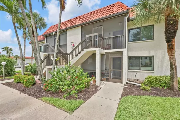 Naples, FL 34116,4287 27th CT SW #202